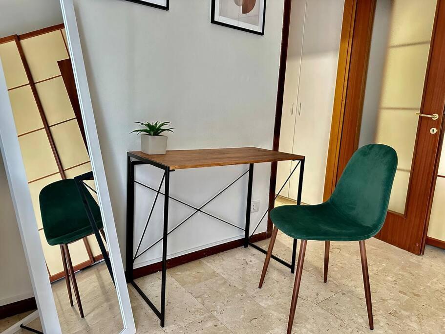 Low Cost Holiday An Business House And Free Park By Revenue House Como Exterior foto